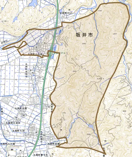 丸岡町山久保とその周辺の地図。町の範囲を重ねている