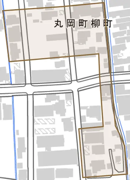 丸岡町柳町とその周辺の地図。町の範囲を重ねている