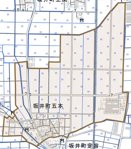 坂井町五本とその周辺の地図。町の範囲を重ねている
