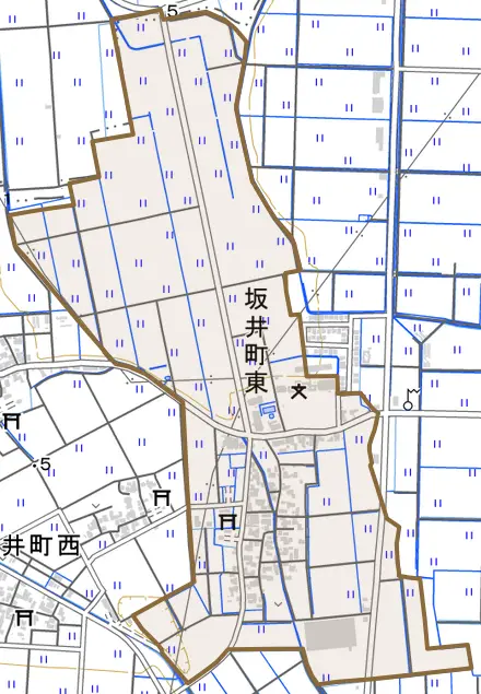 坂井町東とその周辺の地図。町の範囲を重ねている
