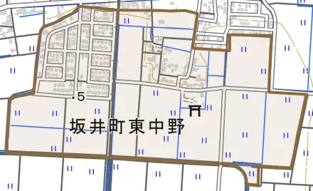 坂井町東中野とその周辺の地図。町の範囲を重ねている