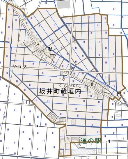 坂井町蔵垣内とその周辺の地図。町の範囲を重ねている