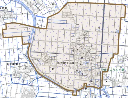 坂井町下兵庫とその周辺の地図。町の範囲を重ねている