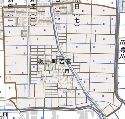 坂井町若宮とその周辺の地図。町の範囲を重ねている