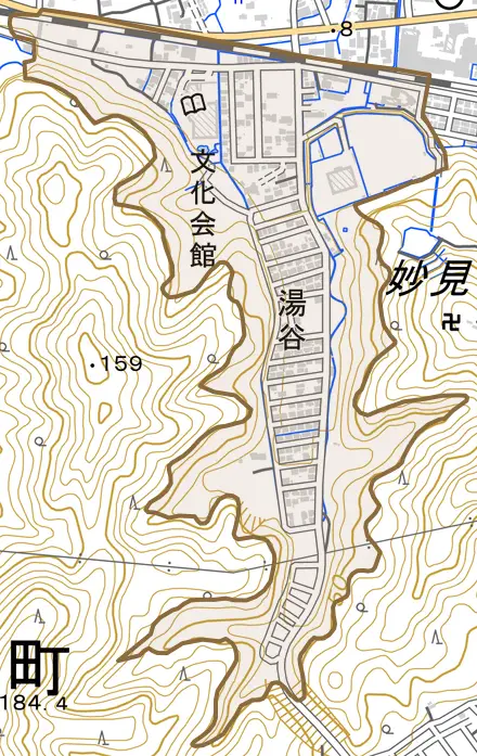 湯谷とその周辺の地図。町の範囲を重ねている