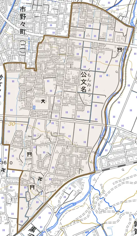 公文名とその周辺の地図。町の範囲を重ねている
