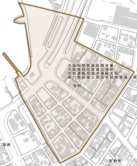港町とその周辺の地図。町の範囲を重ねている