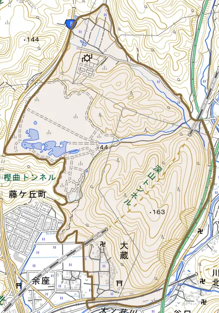 大蔵とその周辺の地図。町の範囲を重ねている
