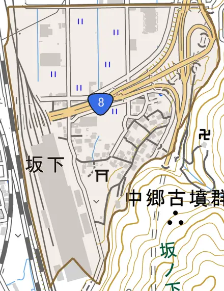 坂下とその周辺の地図。町の範囲を重ねている