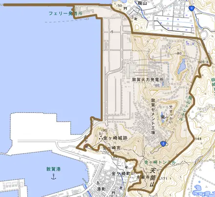 泉とその周辺の地図。町の範囲を重ねている
