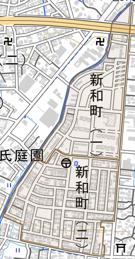 新和町とその周辺の地図。町の範囲を重ねている