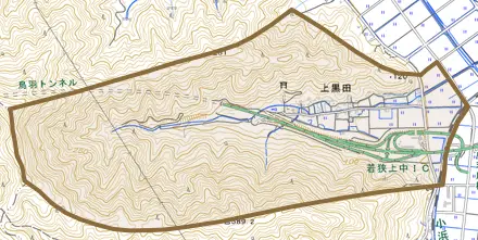 上黒田とその周辺の地図。町の範囲を重ねている