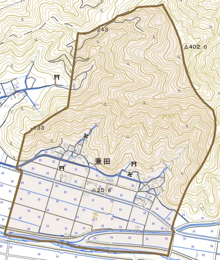 兼田とその周辺の地図。町の範囲を重ねている