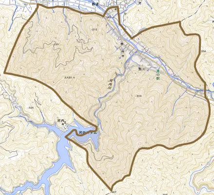 熊川とその周辺の地図。町の範囲を重ねている