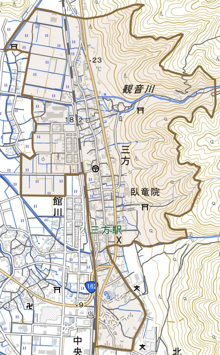 三方とその周辺の地図。町の範囲を重ねている