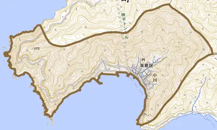 小川とその周辺の地図。町の範囲を重ねている