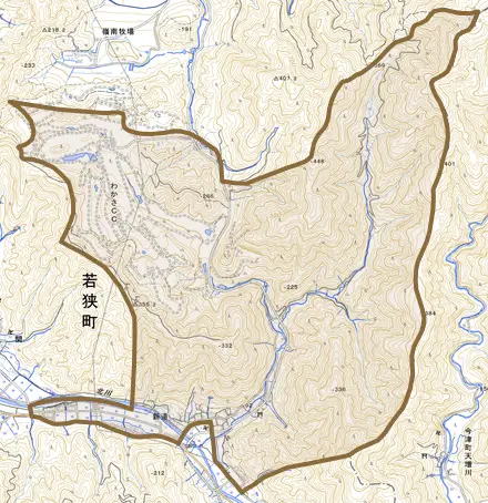 新道とその周辺の地図。町の範囲を重ねている