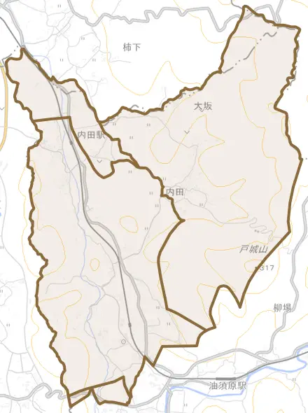 大字内田とその周辺の地図。町の範囲を重ねている