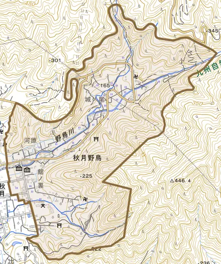 秋月野鳥とその周辺の地図。町の範囲を重ねている