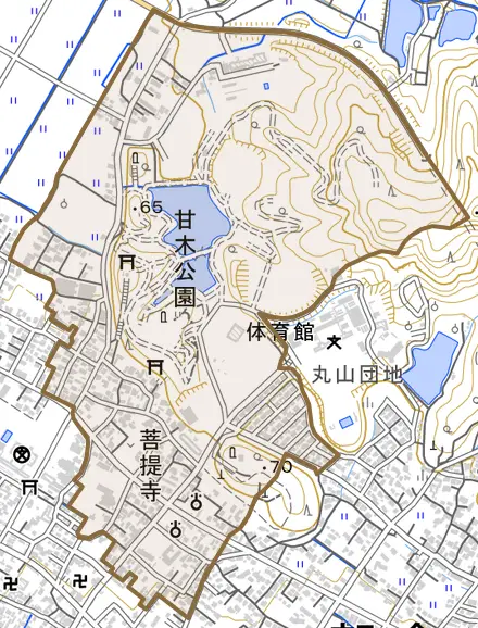 菩提寺とその周辺の地図。町の範囲を重ねている