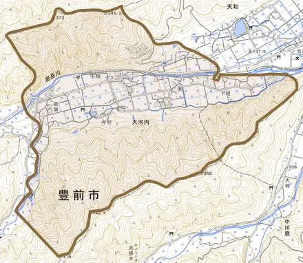 大字大河内とその周辺の地図。町の範囲を重ねている