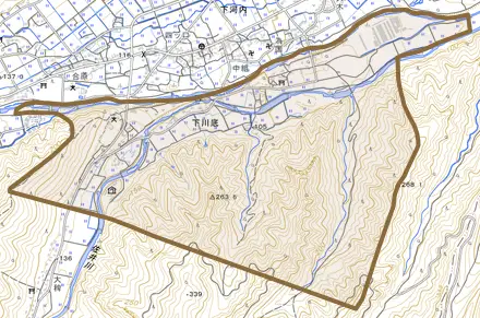 大字下川底とその周辺の地図。町の範囲を重ねている