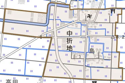 大字中折地とその周辺の地図。町の範囲を重ねている