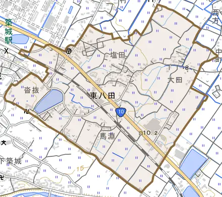 大字東八田とその周辺の地図。町の範囲を重ねている