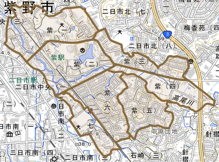 紫とその周辺の地図。町の範囲を重ねている