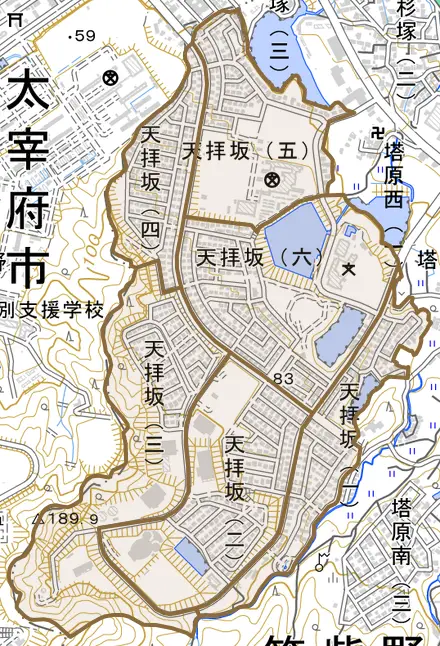 天拝坂とその周辺の地図。町の範囲を重ねている
