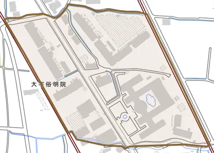 大字俗明院とその周辺の地図。町の範囲を重ねている