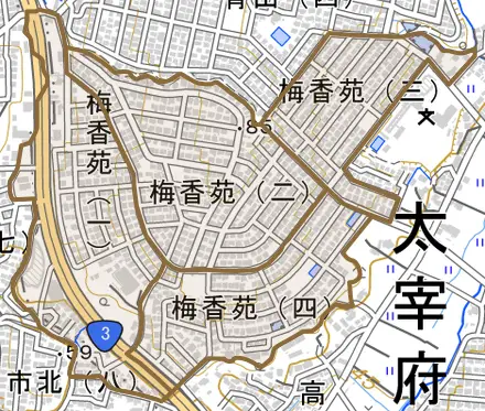 梅香苑とその周辺の地図。町の範囲を重ねている