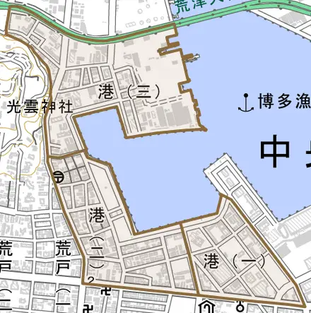 港とその周辺の地図。町の範囲を重ねている