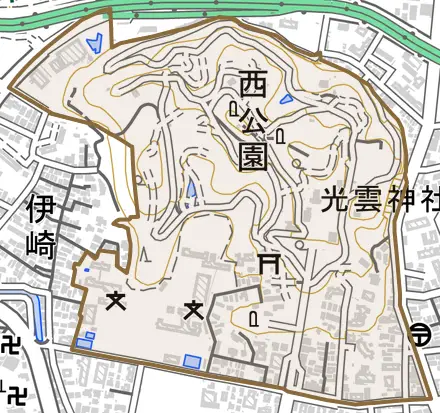 西公園とその周辺の地図。町の範囲を重ねている