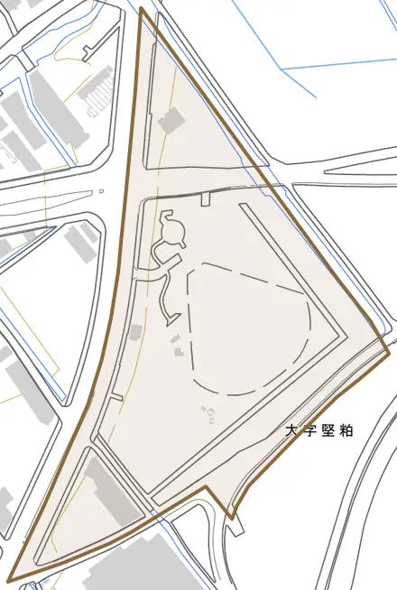 大字堅粕とその周辺の地図。町の範囲を重ねている