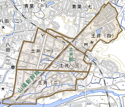 土井とその周辺の地図。町の範囲を重ねている