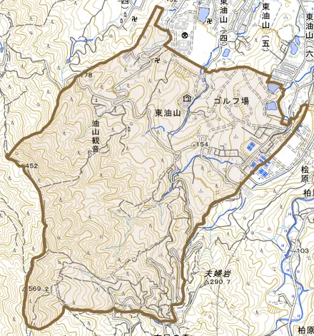 大字東油山とその周辺の地図。町の範囲を重ねている