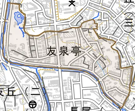 友泉亭とその周辺の地図。町の範囲を重ねている