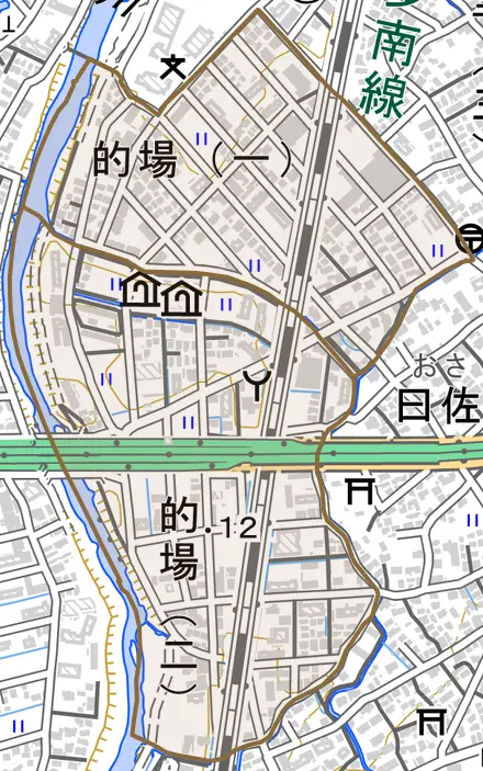 的場とその周辺の地図。町の範囲を重ねている