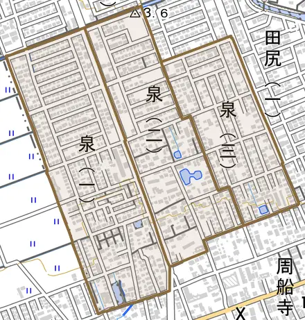 泉とその周辺の地図。町の範囲を重ねている