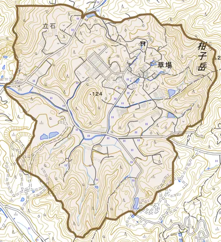 大字草場とその周辺の地図。町の範囲を重ねている