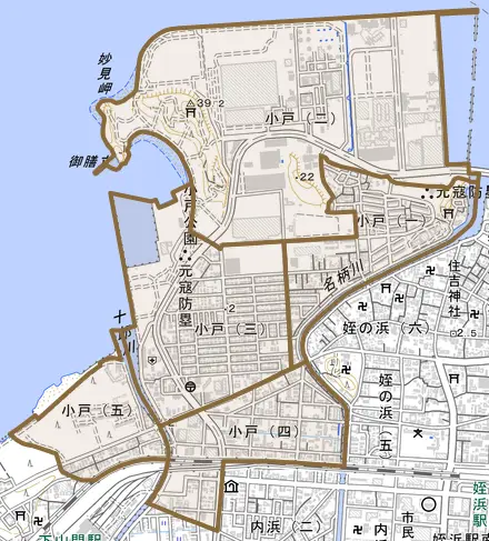 小戸とその周辺の地図。町の範囲を重ねている