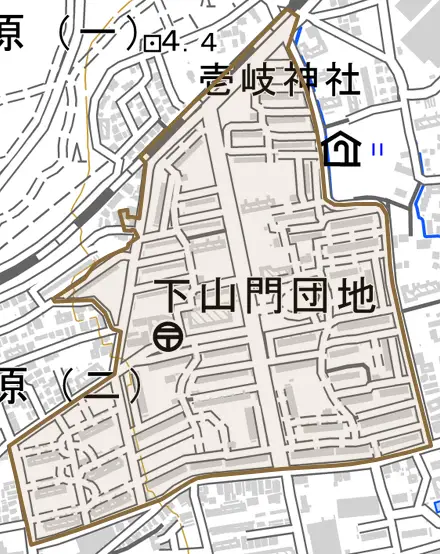 下山門団地とその周辺の地図。町の範囲を重ねている