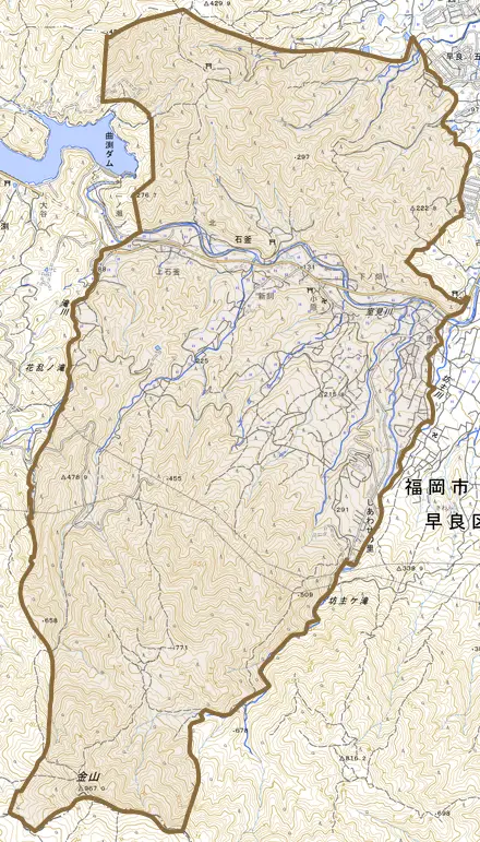大字石釜とその周辺の地図。町の範囲を重ねている