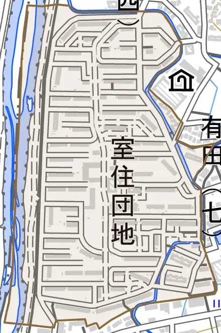 室住団地とその周辺の地図。町の範囲を重ねている