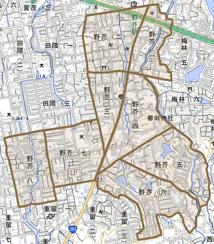 野芥とその周辺の地図。町の範囲を重ねている