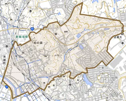 柏の森とその周辺の地図。町の範囲を重ねている
