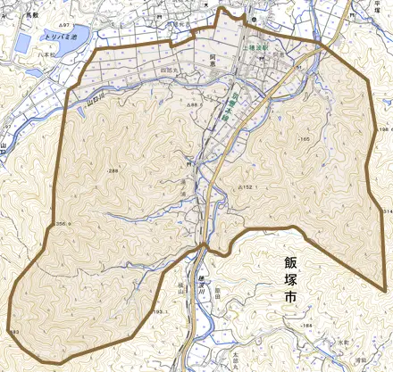 阿恵とその周辺の地図。町の範囲を重ねている