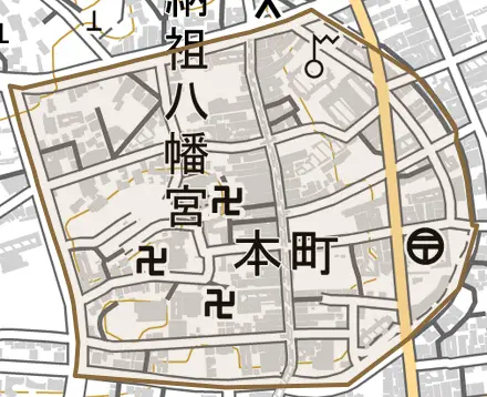 本町とその周辺の地図。町の範囲を重ねている