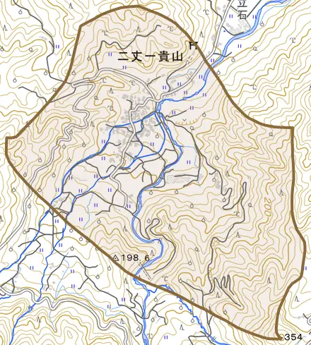 二丈一貴山とその周辺の地図。町の範囲を重ねている